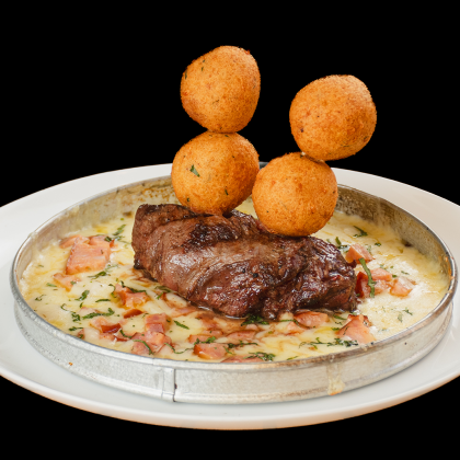 Rojo-Chesse steak